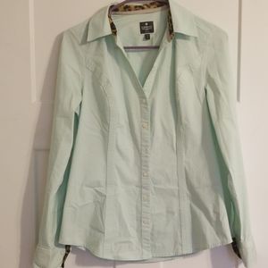 Express the Essential shirt